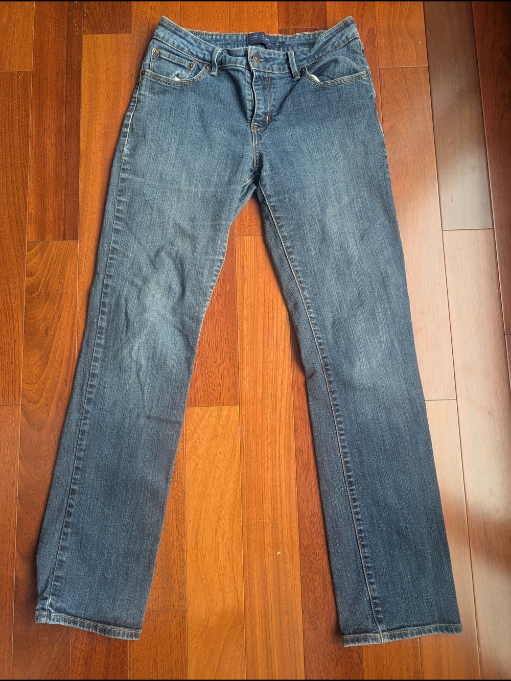 Levi's Women's Straight-Leg Jeans - Denim Blue Wash